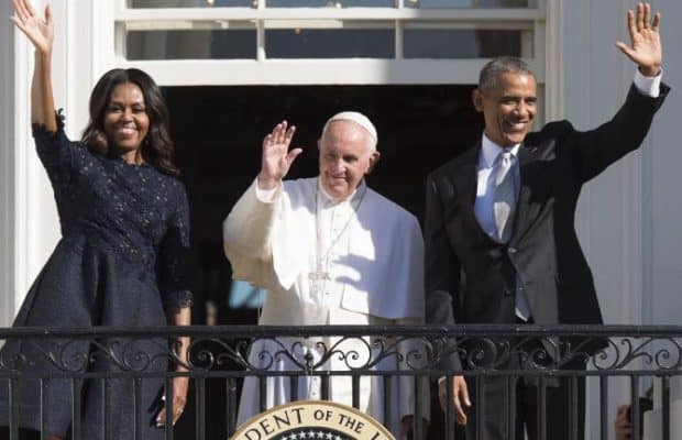 President Obama Welcomes Pope Francis to the White House