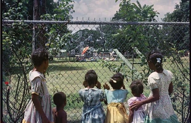 Gordon Parks’ Photo Essay On 1950s Segregation Needs To Be Seen Today