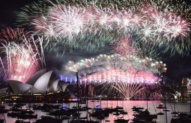 Happy New Year! Ringing in 2016 around the world