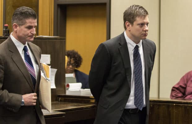 The Cop Who Killed Laquan McDonald Had Broken His Dashcam On Purpose, Report Says