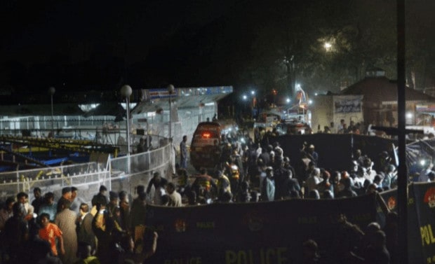 Pakistan Bombing: At Least 69 Dead, 341 Injured in Suicide Blast Targeting Christians on Easter Sunday