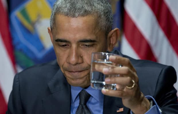 Obama Drinks The Water In Flint